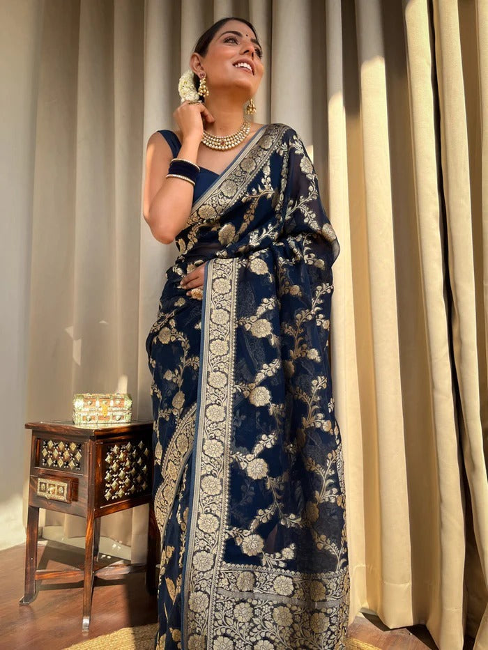 Luxuriant Navy Blue Soft Silk Saree With Classic Blouse Piece