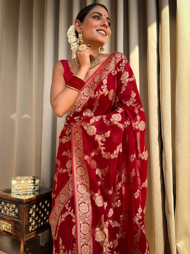 Skinny Red Soft Silk Saree With Imaginative Blouse Piece