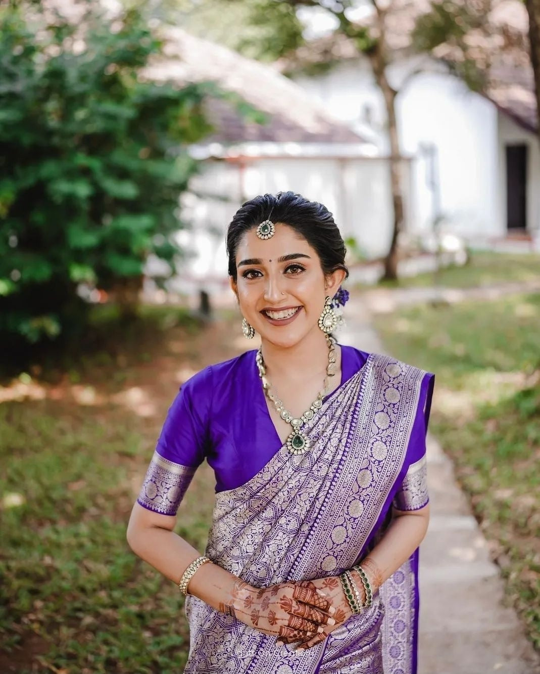 Resplendent Royal Blue Soft Silk Saree With Exemplary Blouse Piece