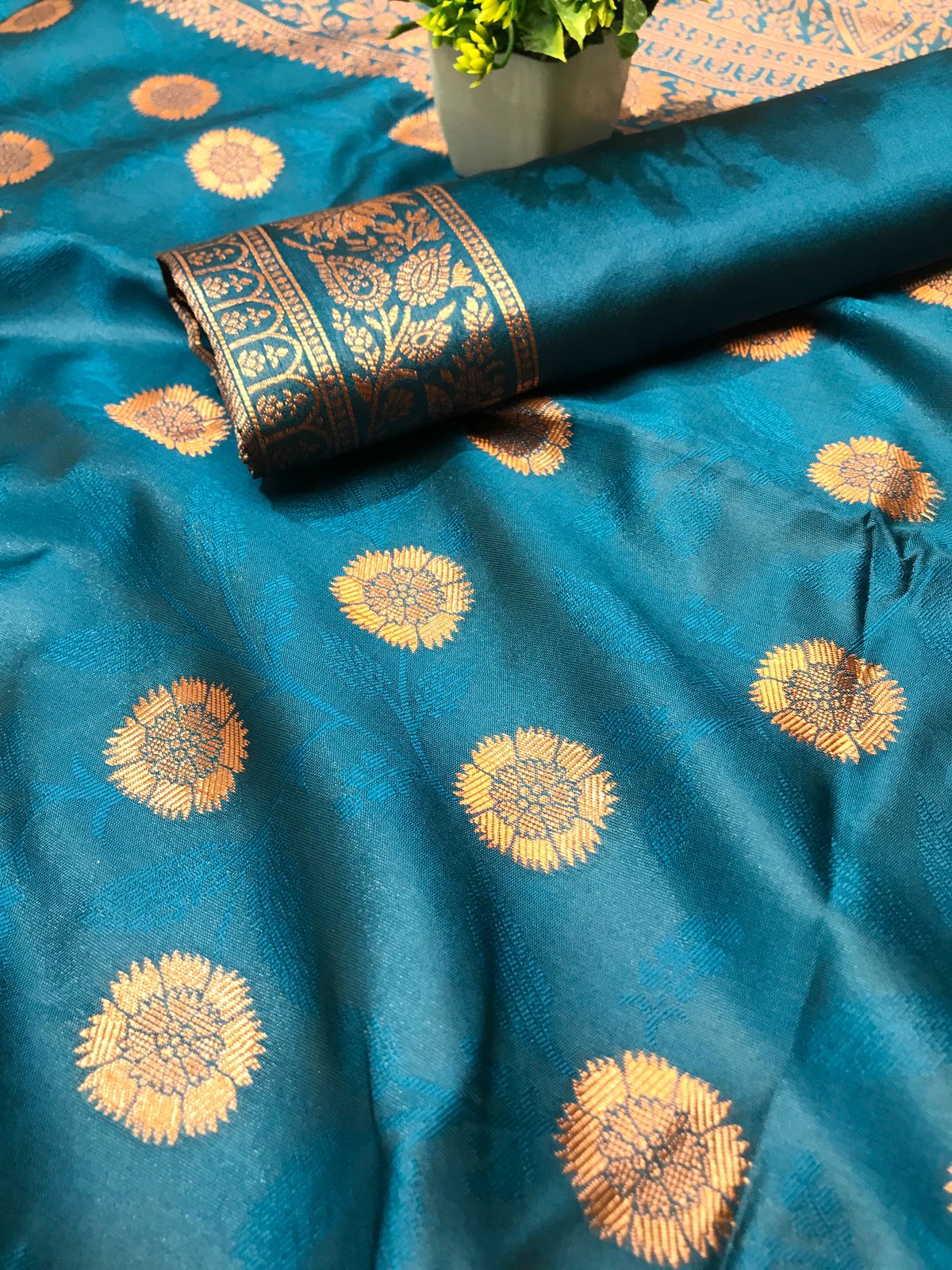 Preferable Rama Soft Silk Saree With Panache Blouse Piece