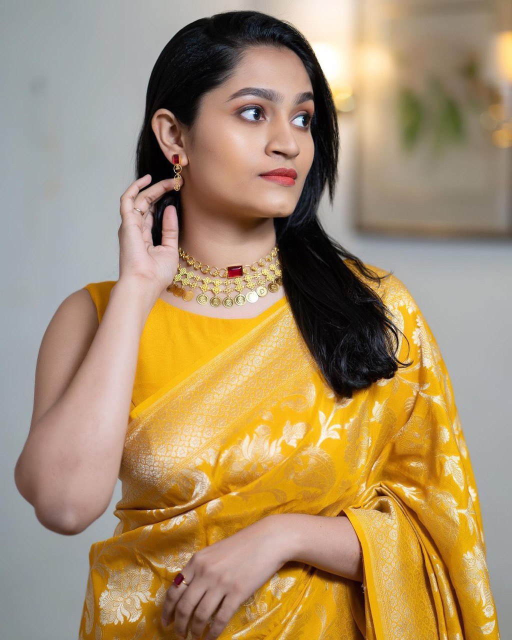 Impressive Yellow Soft Silk Saree With Pulsating Blouse Piece