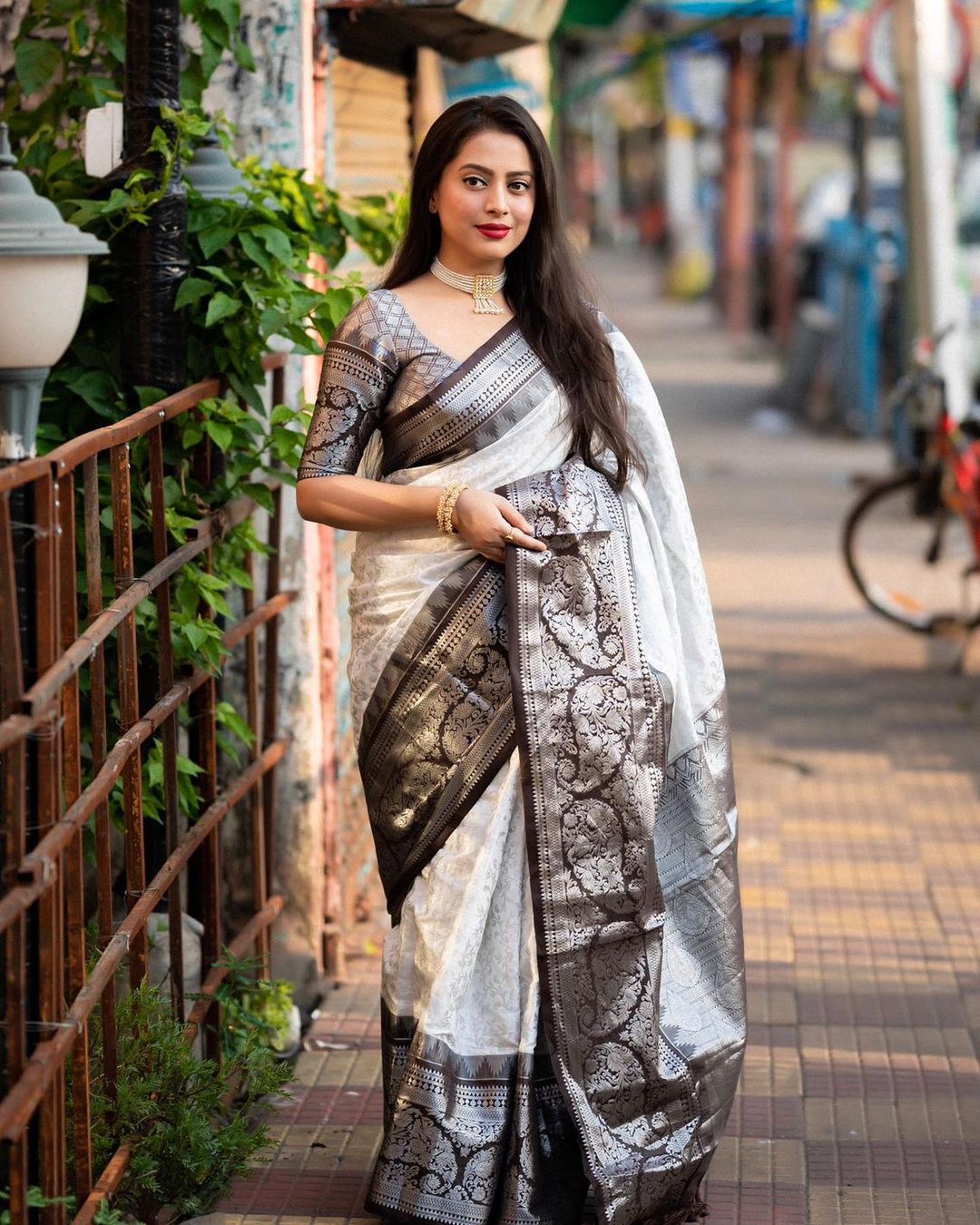 Nectarous Off White Soft Silk Saree With Ephemeral Blouse Piece