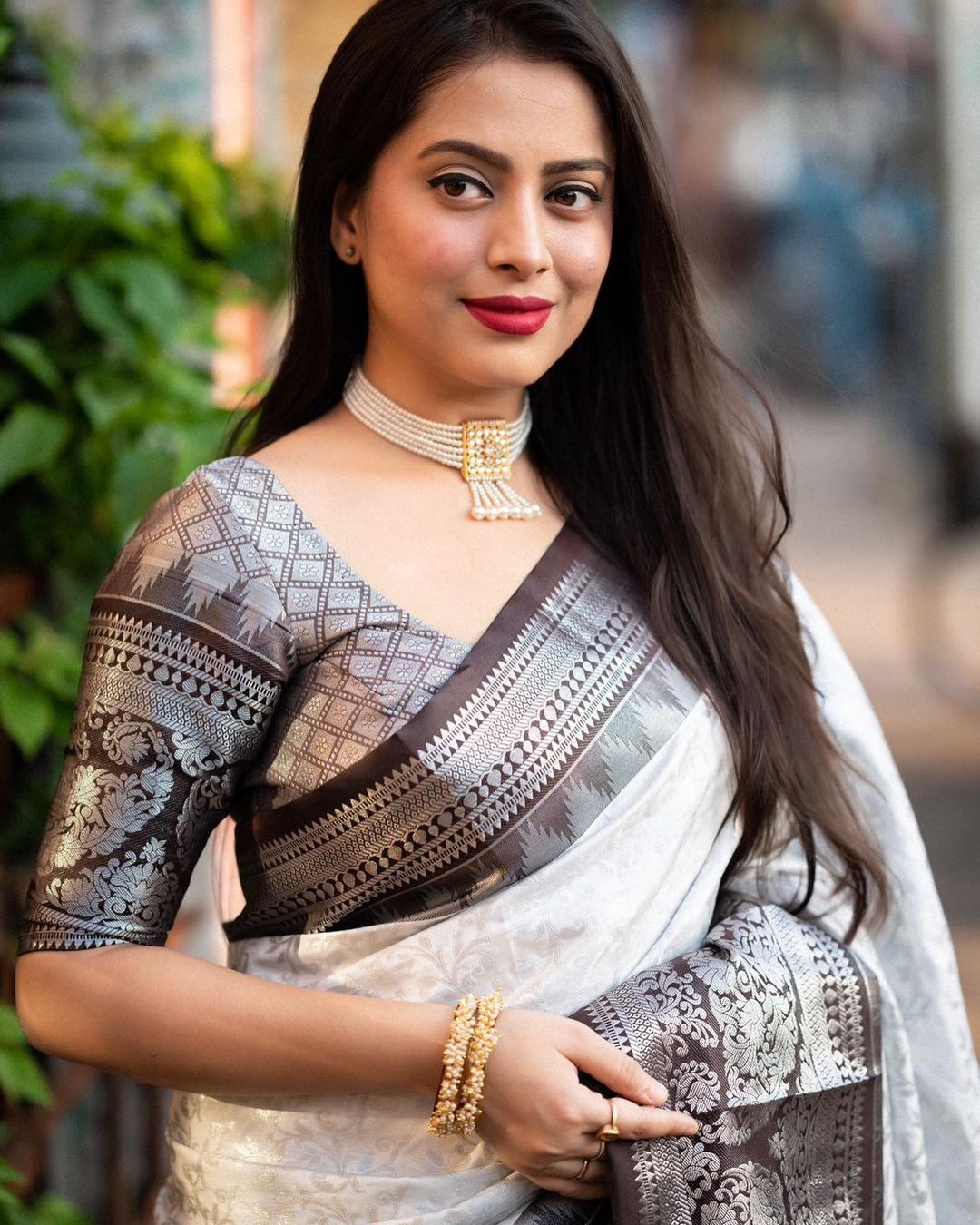 Nectarous Off White Soft Silk Saree With Ephemeral Blouse Piece