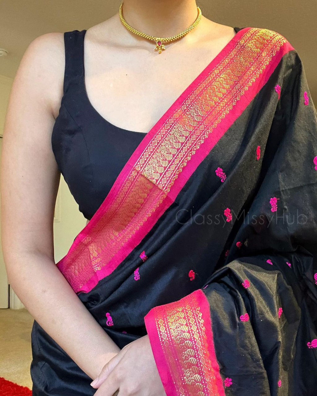 Quintessential Black Soft Silk Saree With Magnetic Blouse Piece