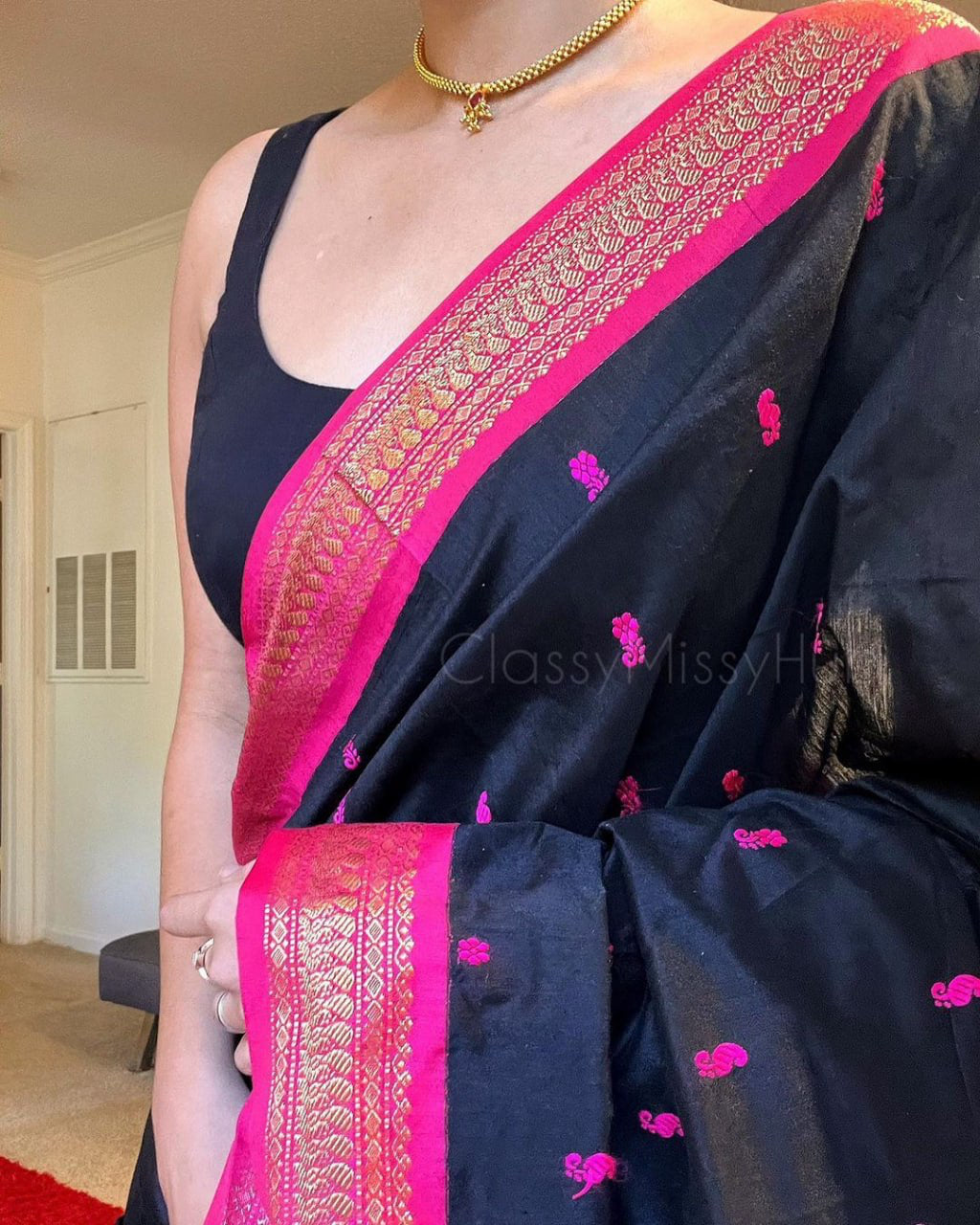 Quintessential Black Soft Silk Saree With Magnetic Blouse Piece