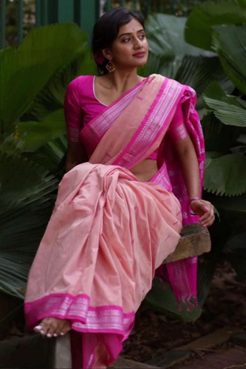 Ornate Pink Soft Silk Saree With Vivacious Blouse Piece