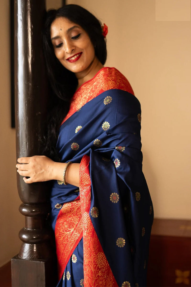 Stylish Navy Blue Soft Silk Saree With Deserving Blouse Piece