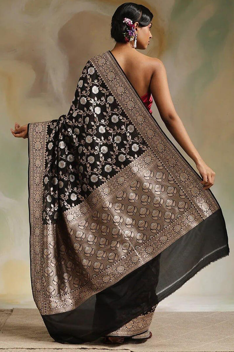 Desuetude Black Soft Silk Saree With Murmurous Blouse Pieced