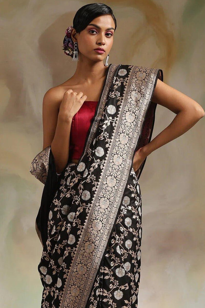 Desuetude Black Soft Silk Saree With Murmurous Blouse Pieced