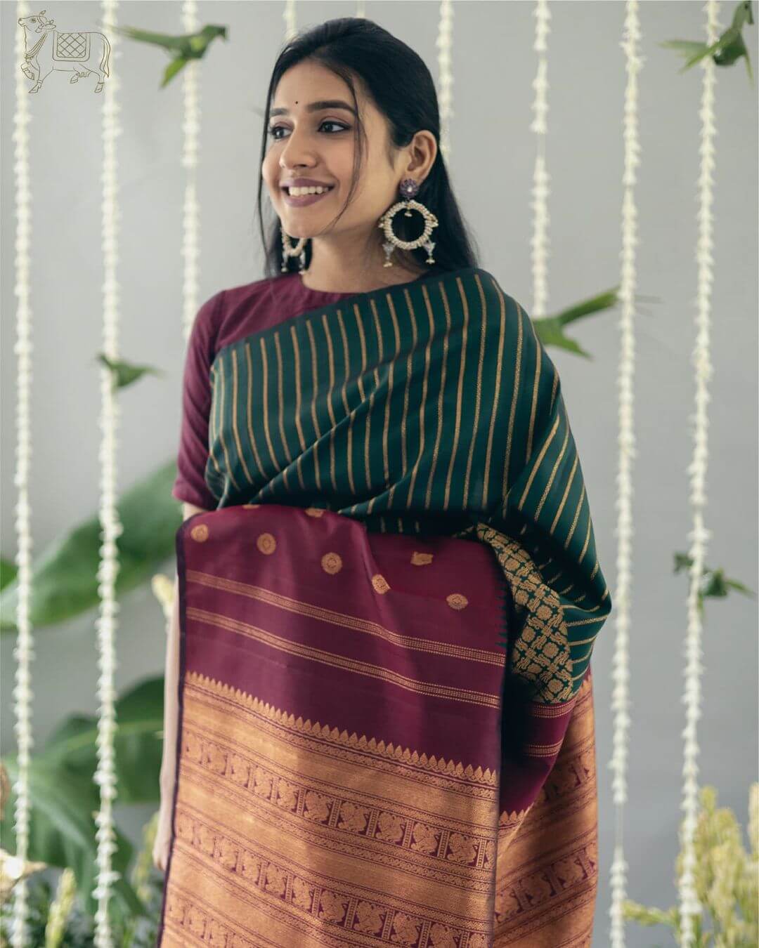 Snappy Wine Soft Silk Saree With Proficient Blouse Pieced