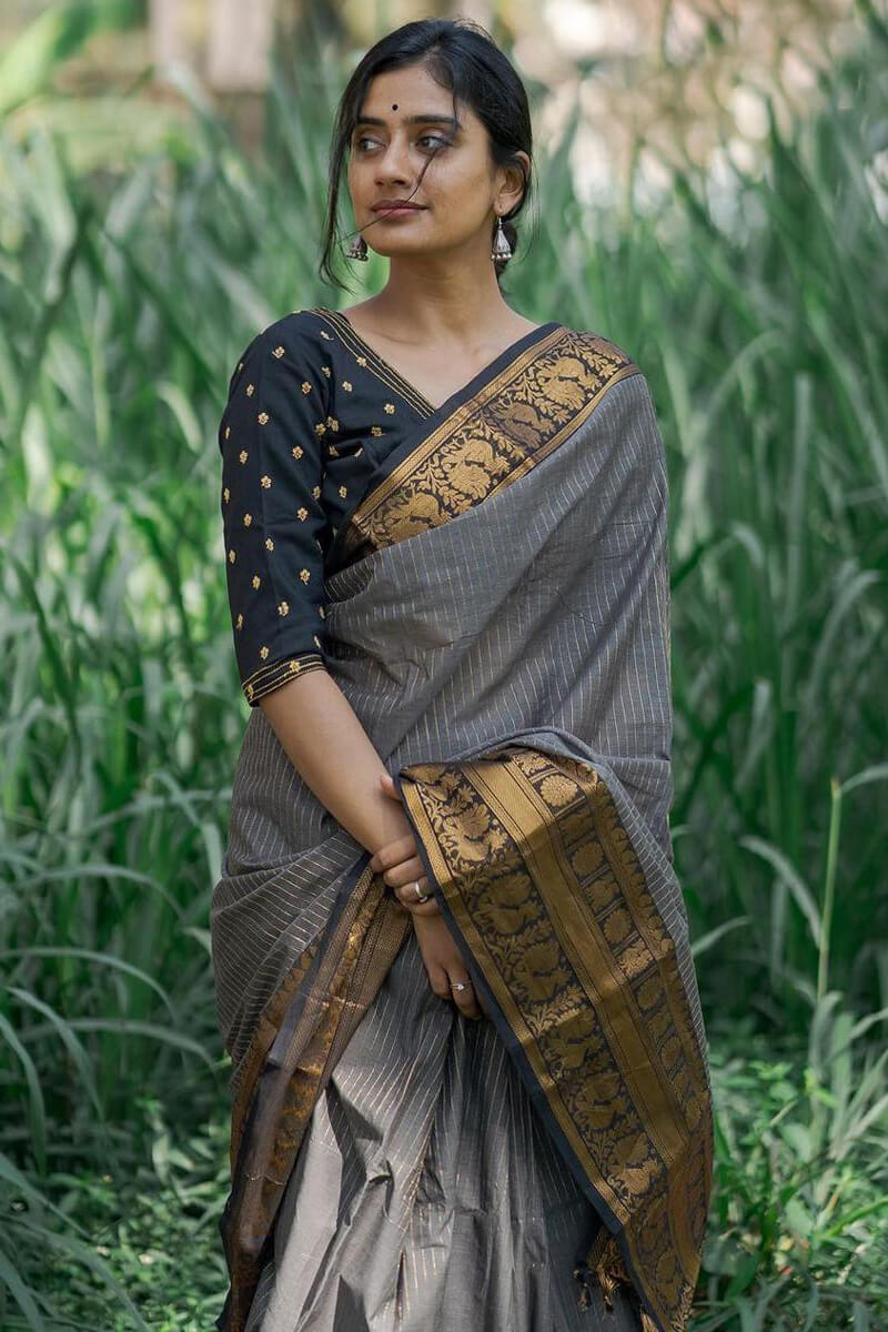 Gratifying Grey Soft Silk Saree With Adoring Blouse Pieced