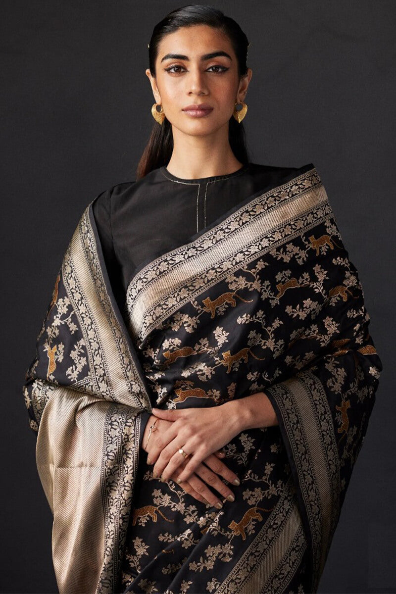 Lagniappe Black Soft Silk Saree With Confounding Blouse Piece