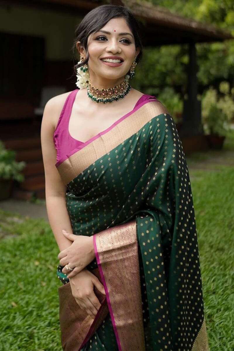 Snappy Dark Green Soft Silk Saree With Enchanting Blouse Piece