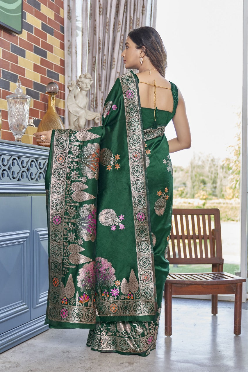 Incredible Dark Green Soft Silk Saree With Pleasurable Blouse Piece