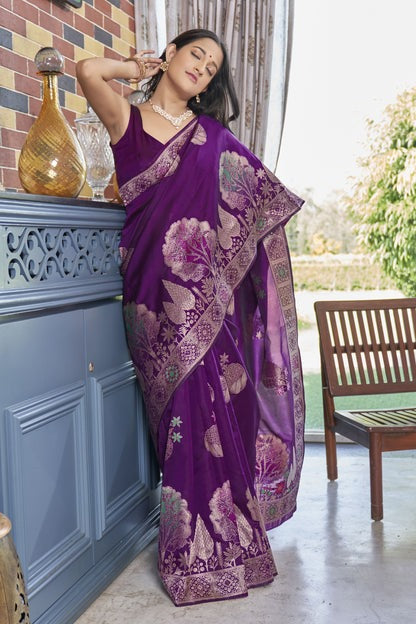 Surreptitious Purple Soft Silk Saree With Staggering Blouse Piece