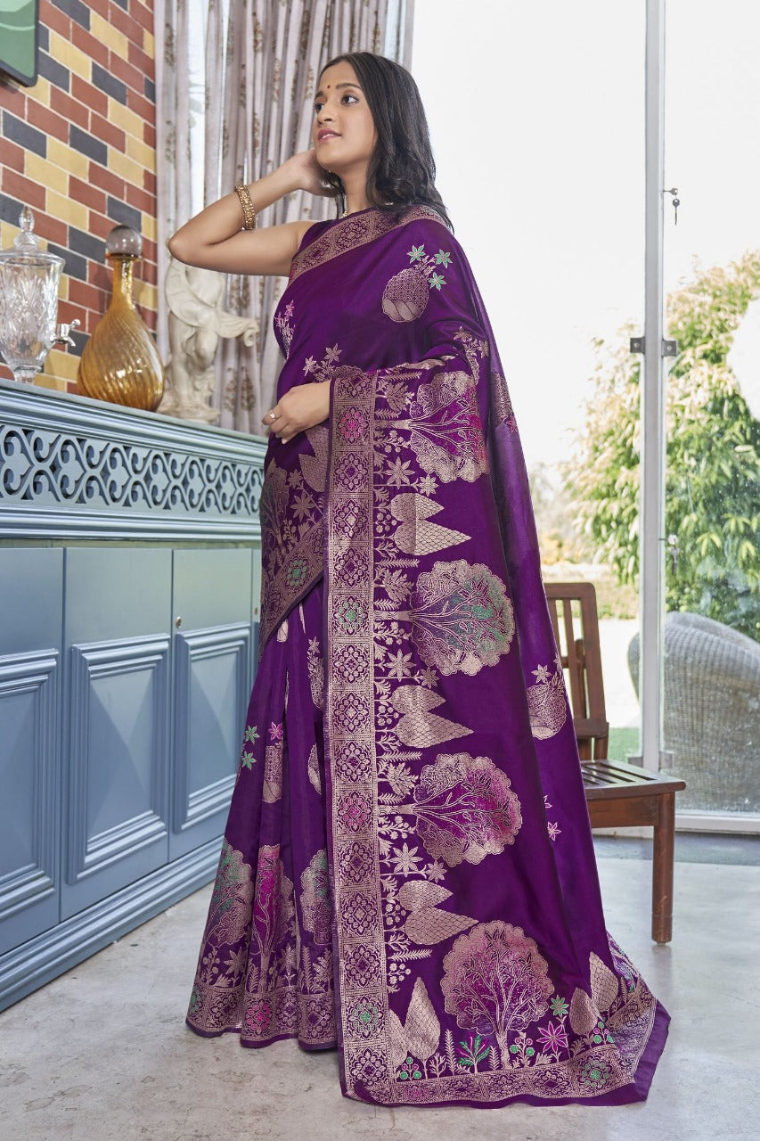 Surreptitious Purple Soft Silk Saree With Staggering Blouse Piece