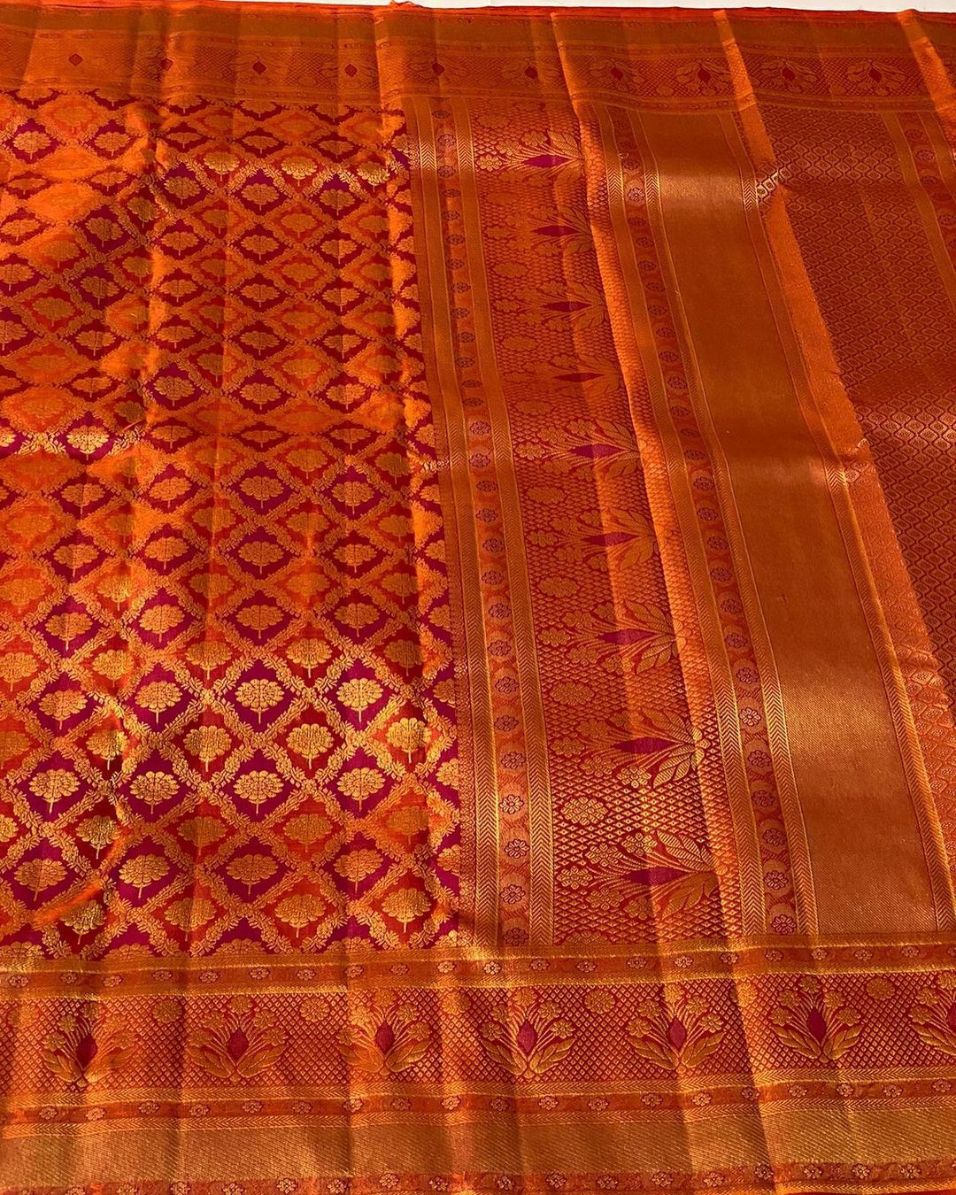 Incredible Red Soft Silk Saree With Confounding Blouse Piece