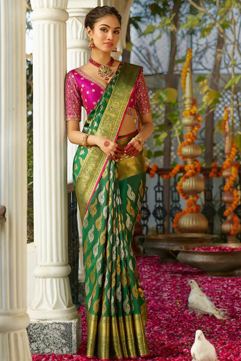 Allure Dark Green Soft Silk Saree With Quixotic Blouse Piece