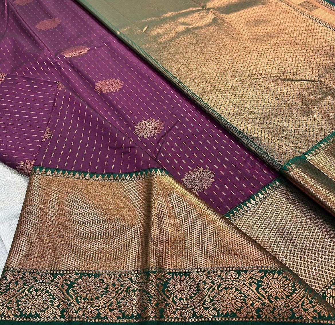 Groovy Purple Soft Silk Saree With Delectable Blouse Piece