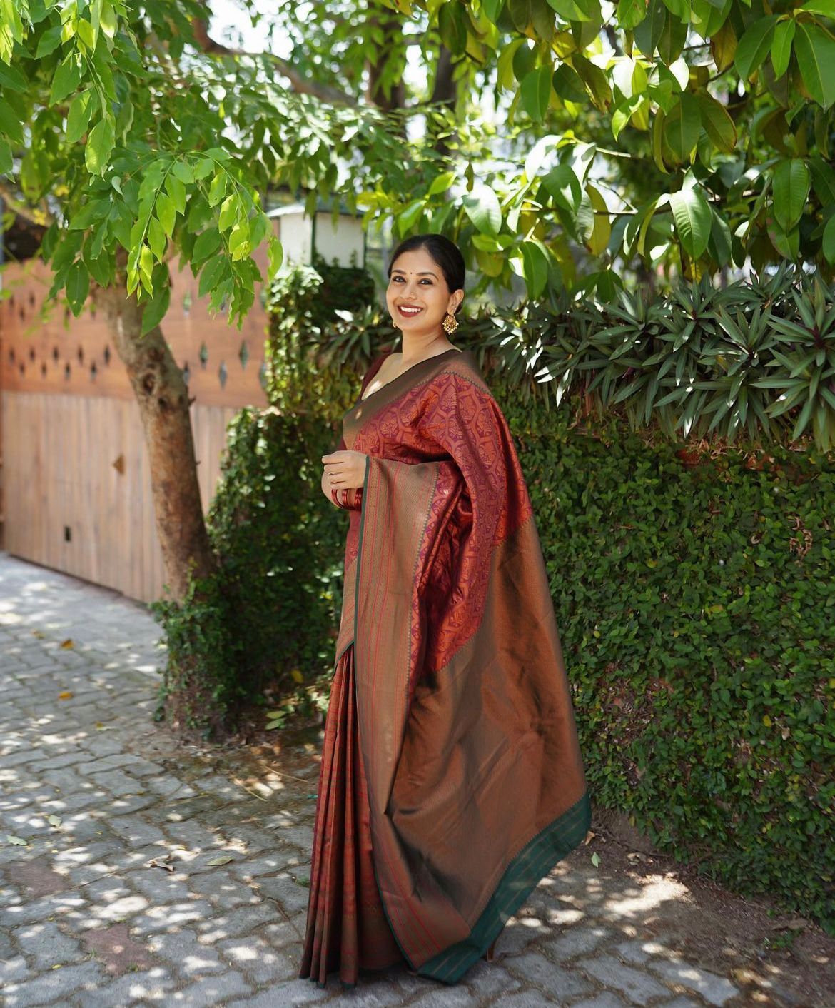 Exuberant Maroon Soft Silk Saree With Extraordinary Blouse Piece