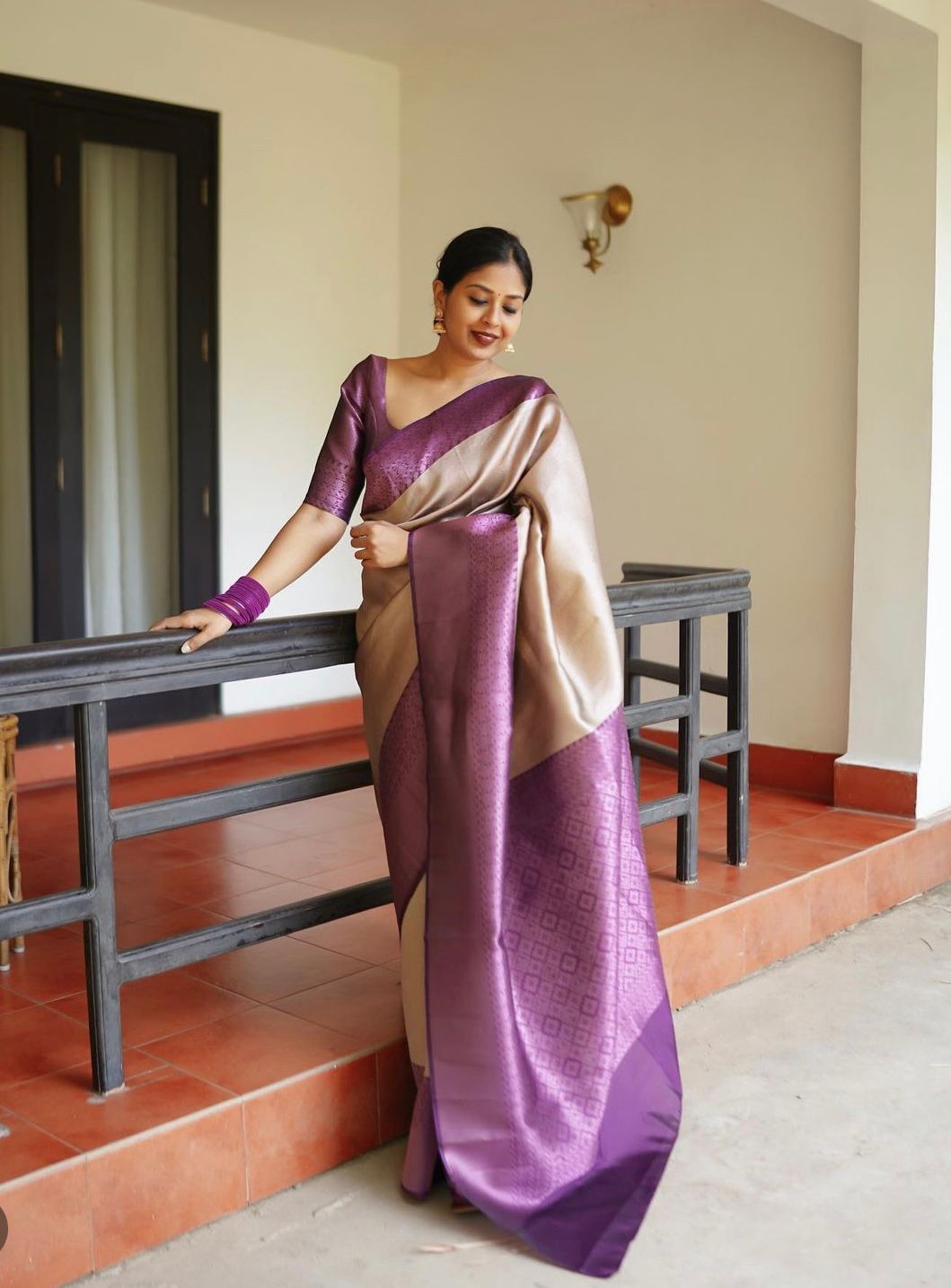 Brood Beige Soft Silk Saree With Effervescent Blouse Piece