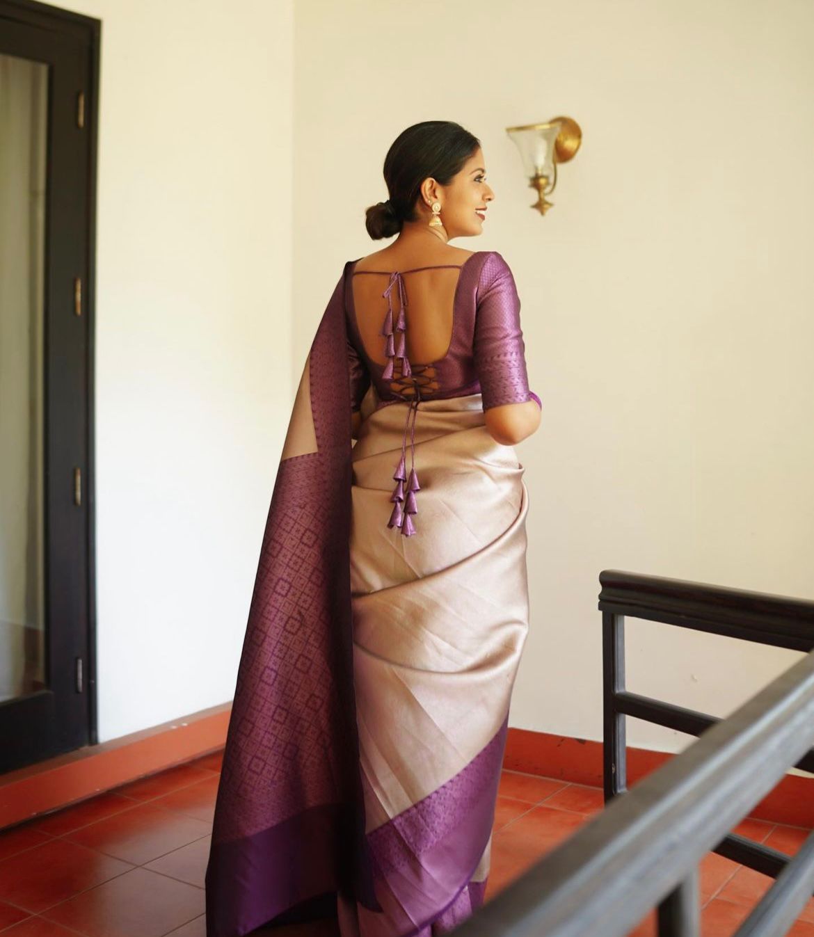 Brood Beige Soft Silk Saree With Effervescent Blouse Piece