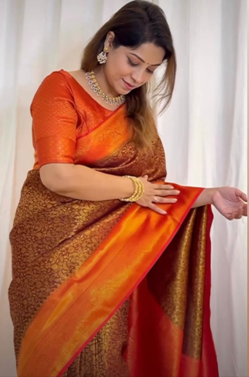 Tantalizing Brown Soft Silk Saree With Wonderful Blouse Piece