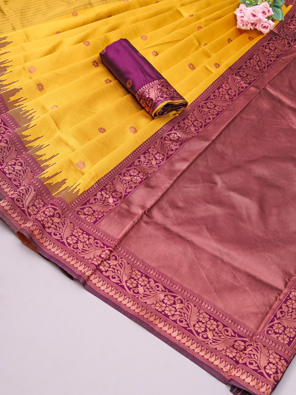 Mellifluous Yellow Soft Silk Saree With Twirling Blouse Piece