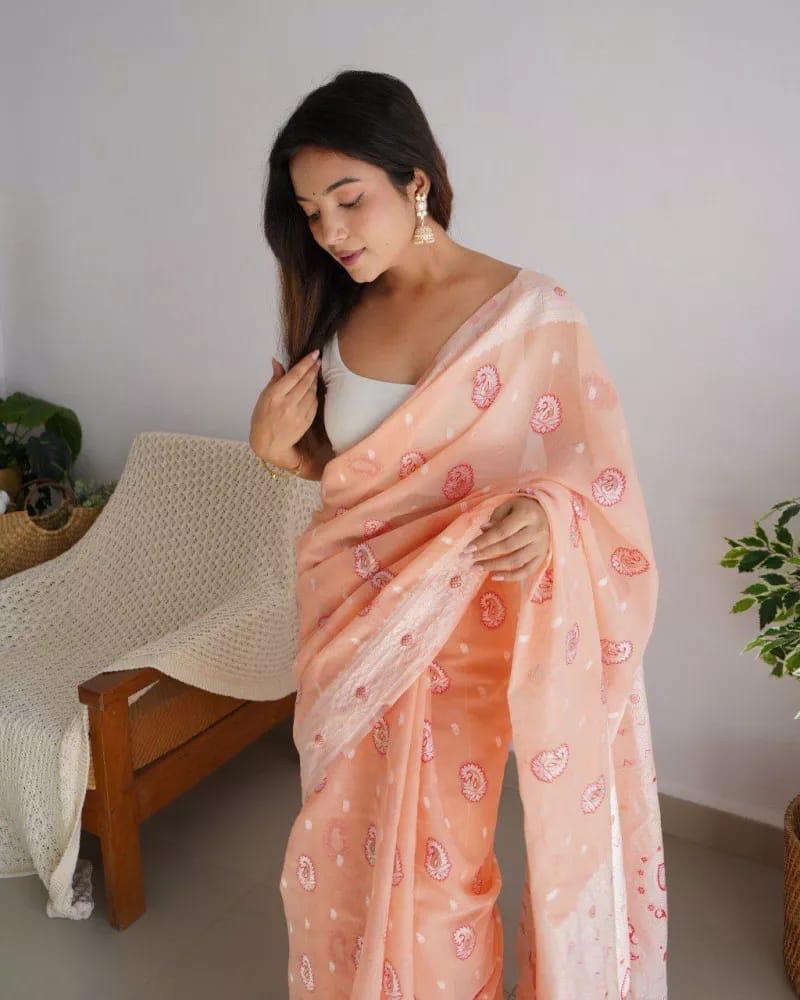 Engrossing Peach Cotton Silk Saree With Resonant Blouse Piece