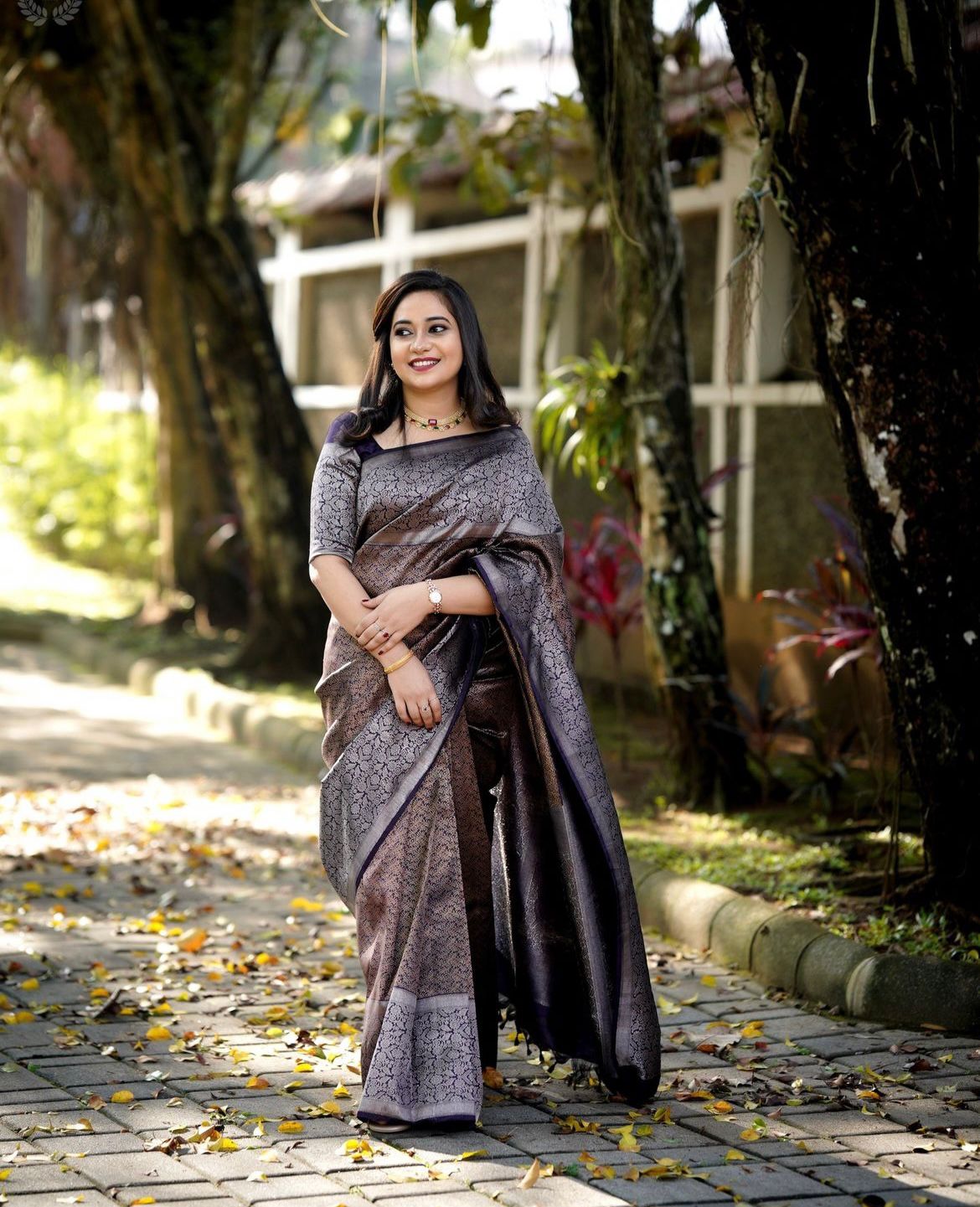 Impressive Purple Soft Silk Saree With Skinny Blouse Piece