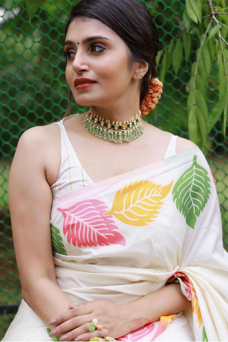 Enchanting White Soft Silk Saree With Efflorescence Blouse Piece