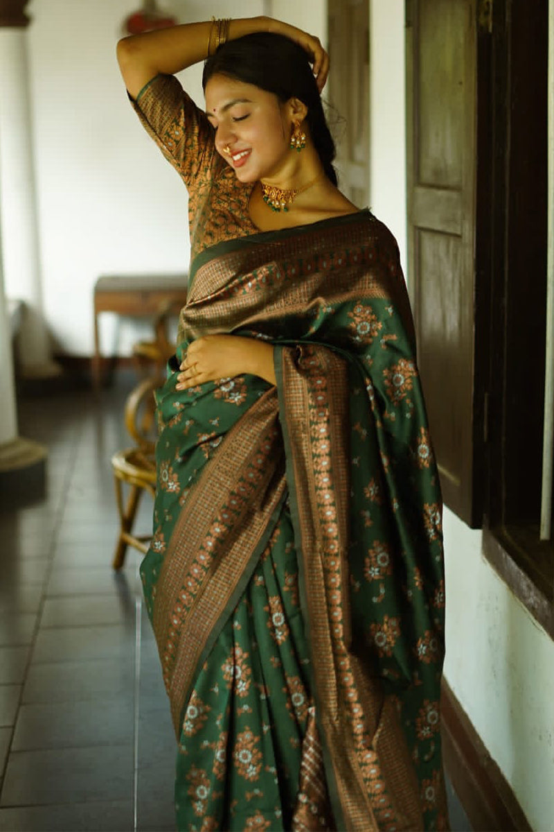 Surreptitious Green Soft Silk Saree With Vestigial Blouse Piece