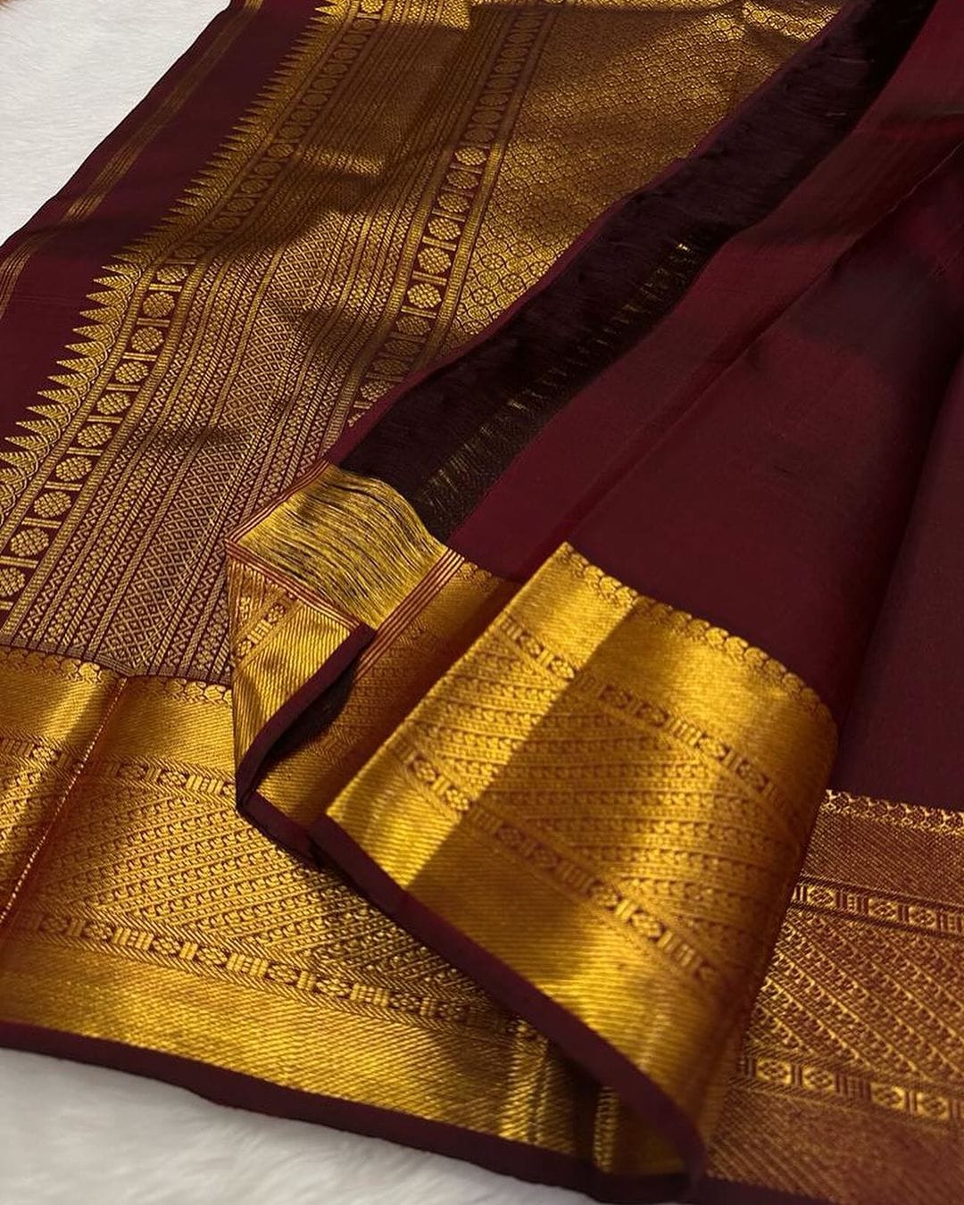 Adorable Wine Soft Silk Saree With Jazzy Blouse Piece