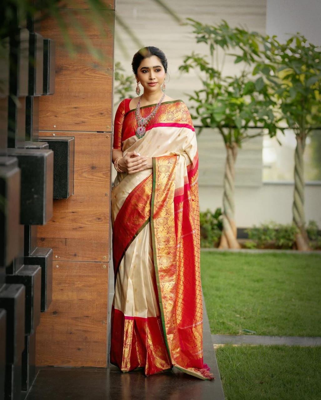 Stunning Beige Soft Silk Saree With Outstanding Blouse Piece