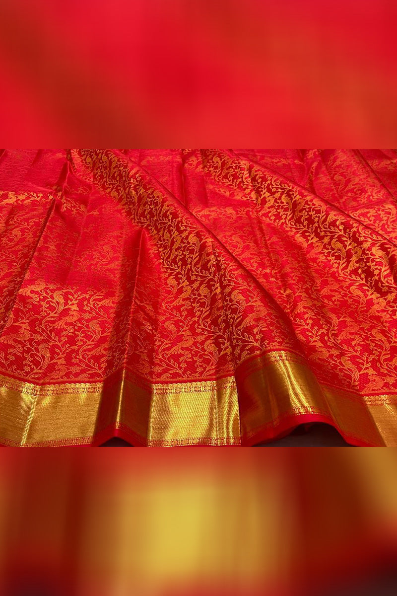 Glittering Red Soft Banarasi Silk Saree With Pretty Blouse Piece