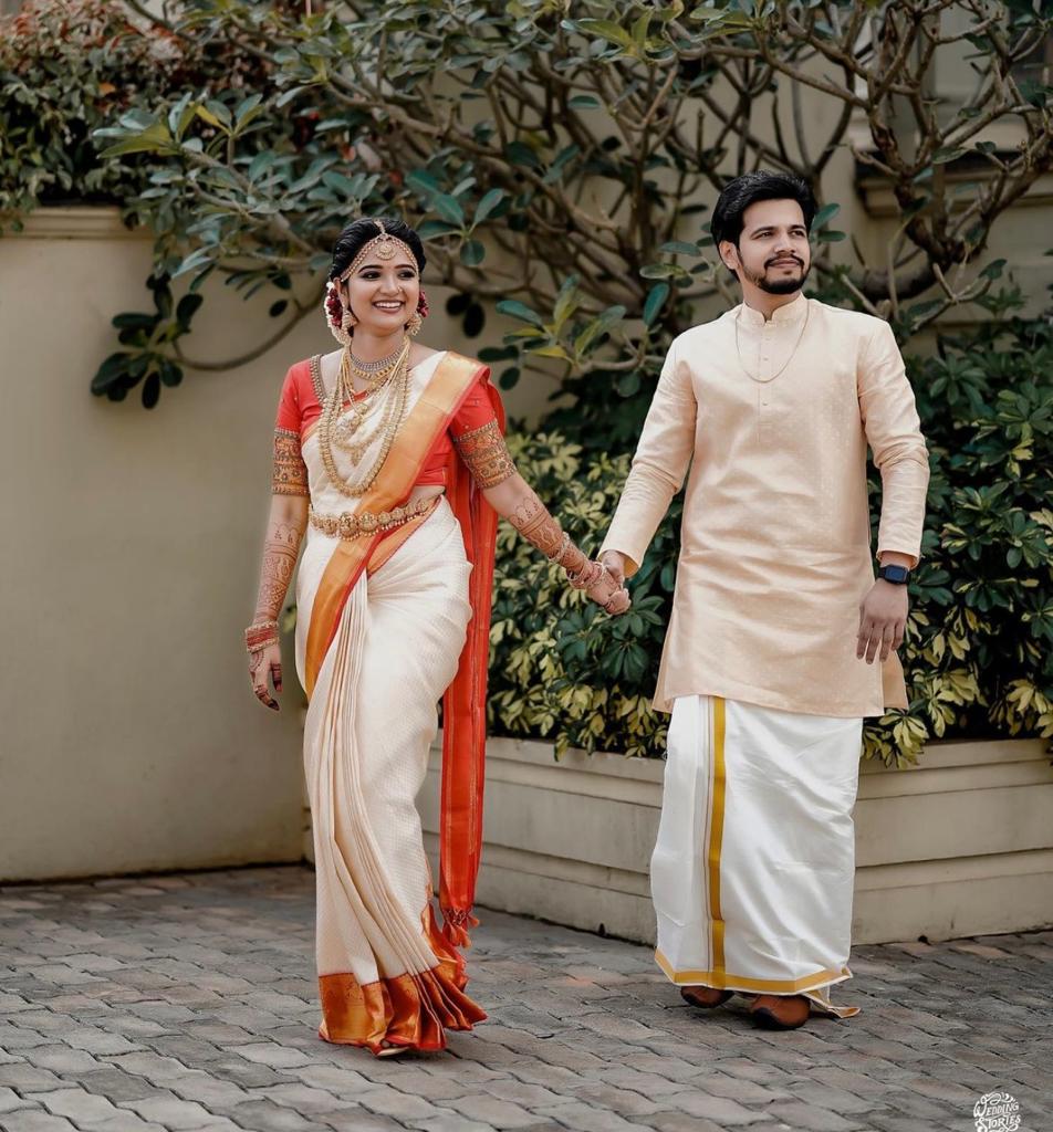 Lustrous Off White Soft Silk Saree With Enamoring Blouse Piece