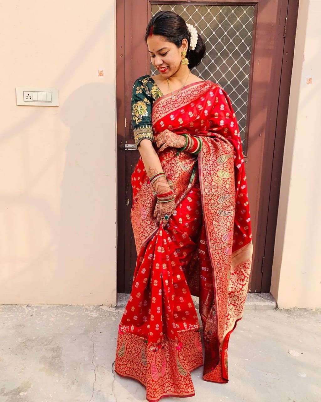 Glowing Red Soft Silk Saree With Effulgent Blouse Piece