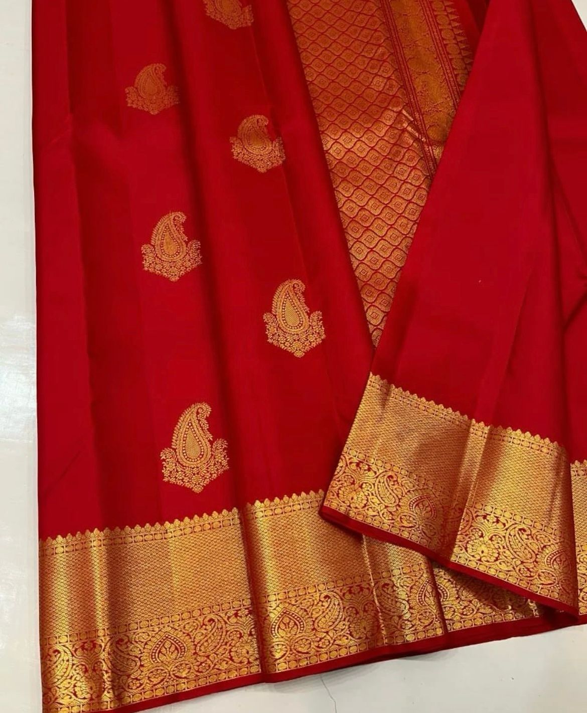 Brood Red Soft Silk Saree With Supernal Blouse Piece