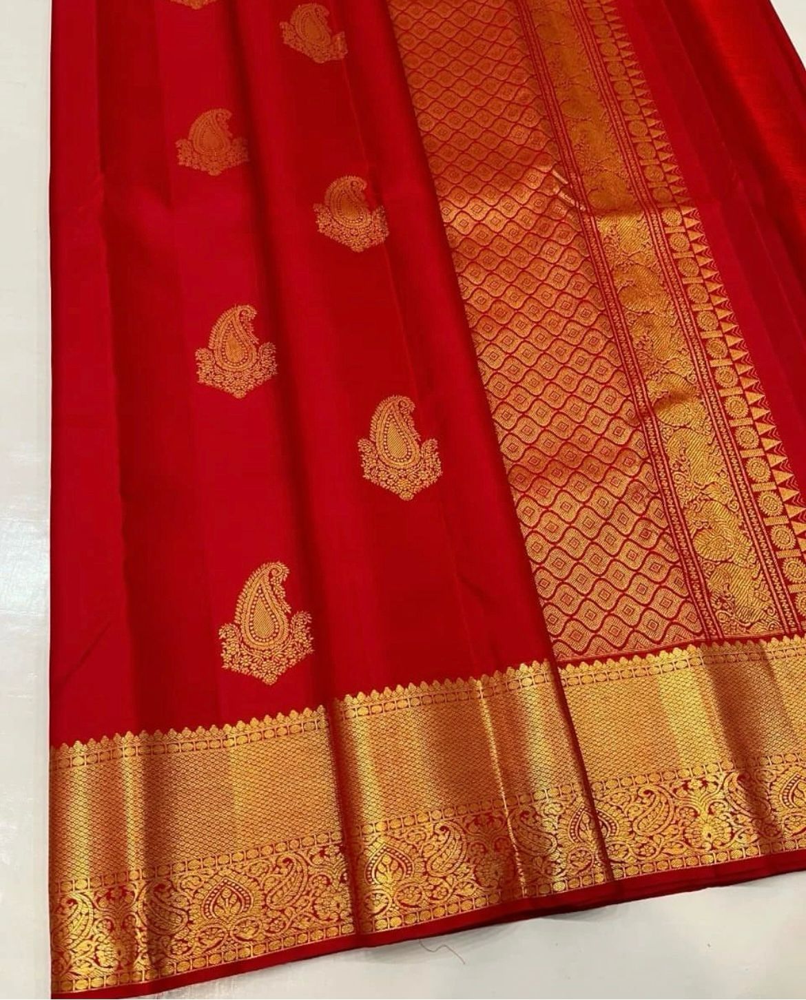 Brood Red Soft Silk Saree With Supernal Blouse Piece