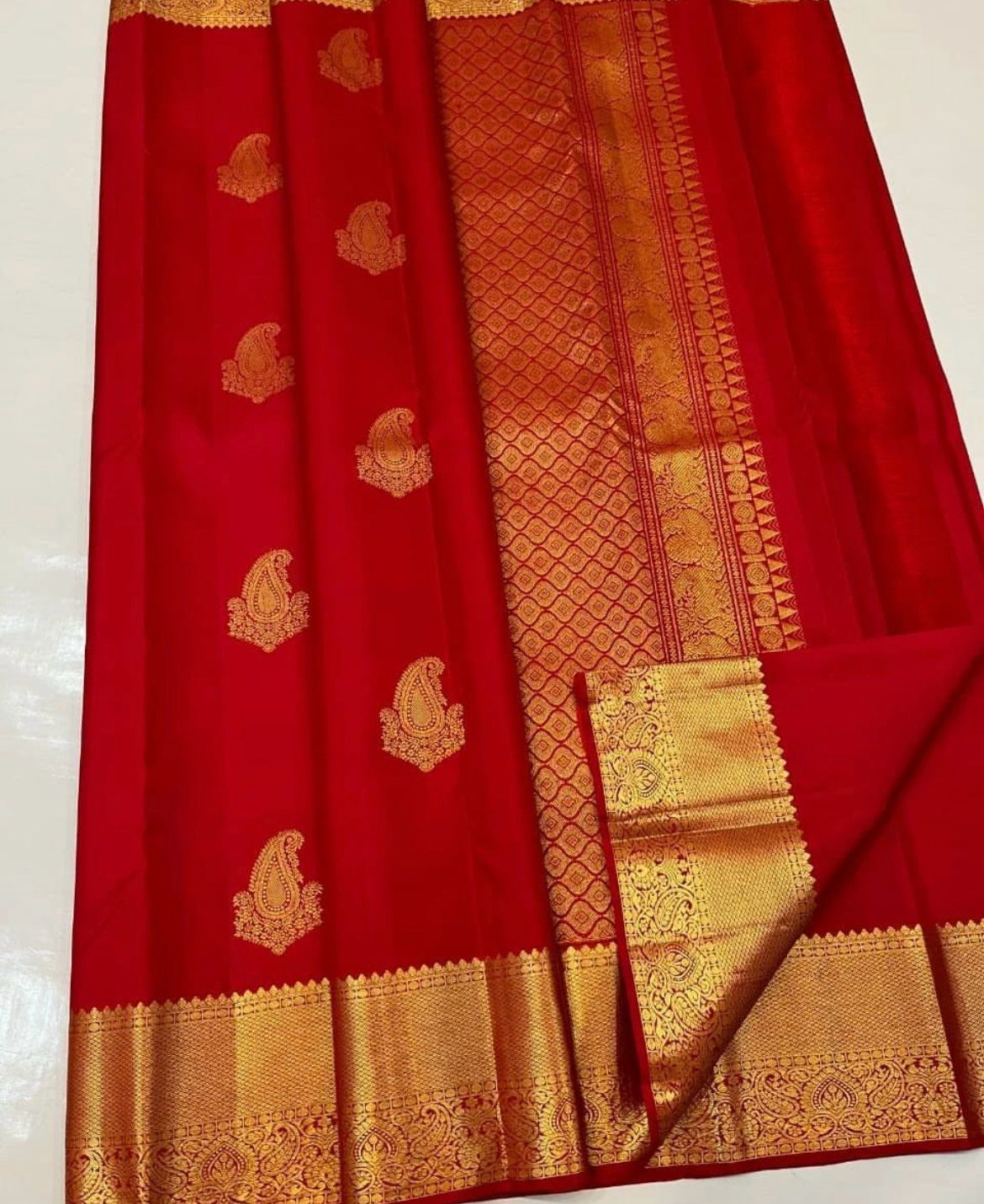 Brood Red Soft Silk Saree With Supernal Blouse Piece