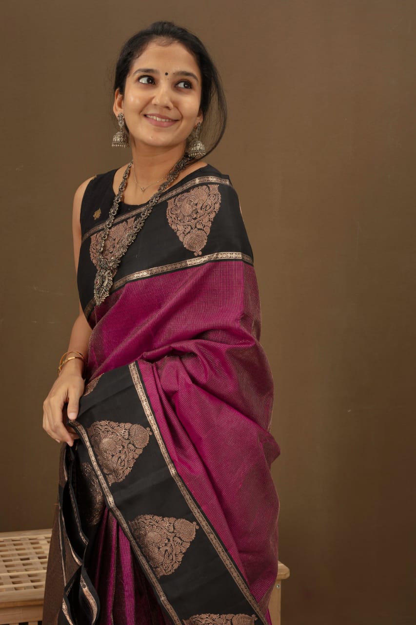 Charismatic Purple Soft Banarasi Silk Saree With Tremendous Blouse Piece