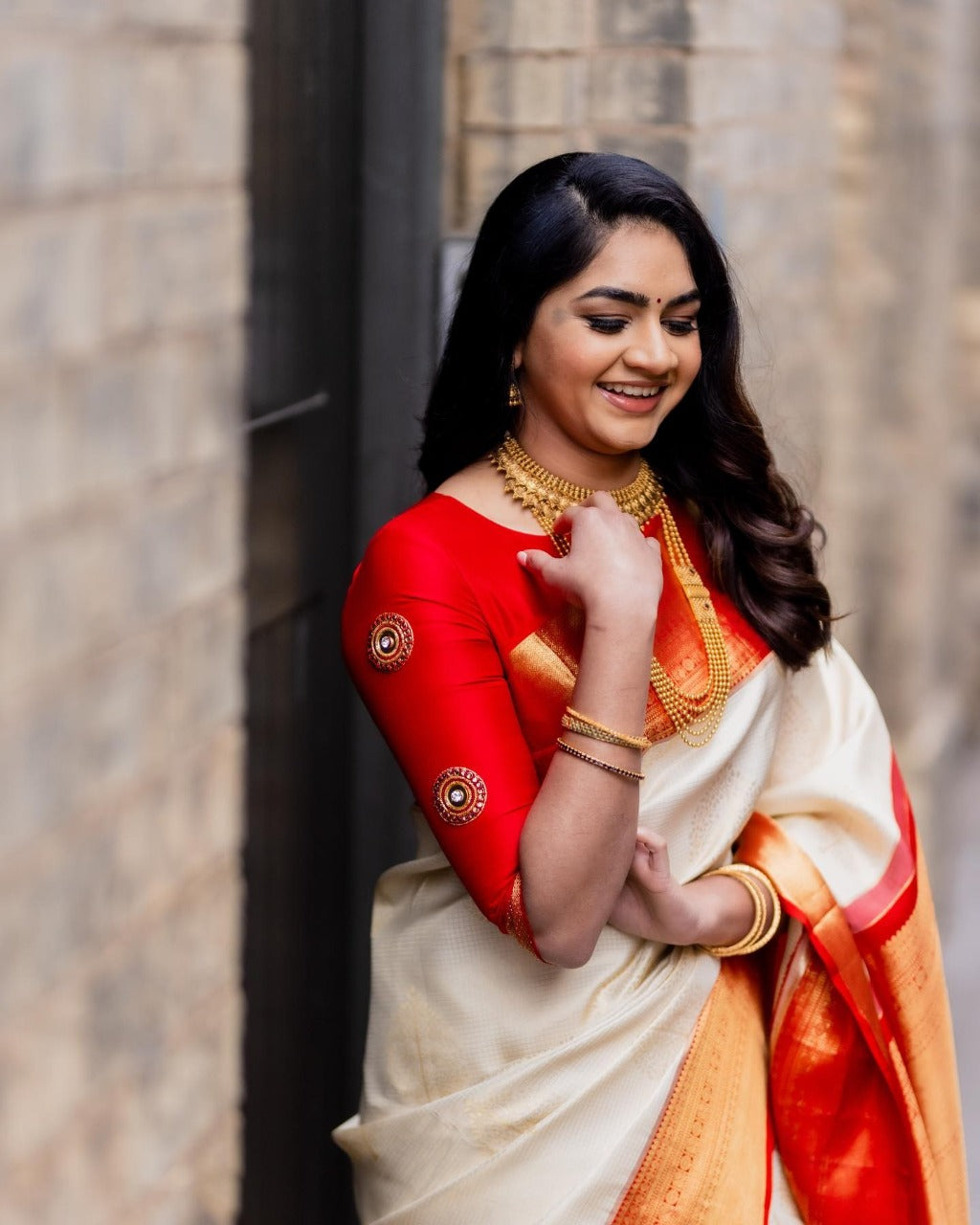 Marvellous Off White Soft Silk Saree With Whimsical Blouse Piece