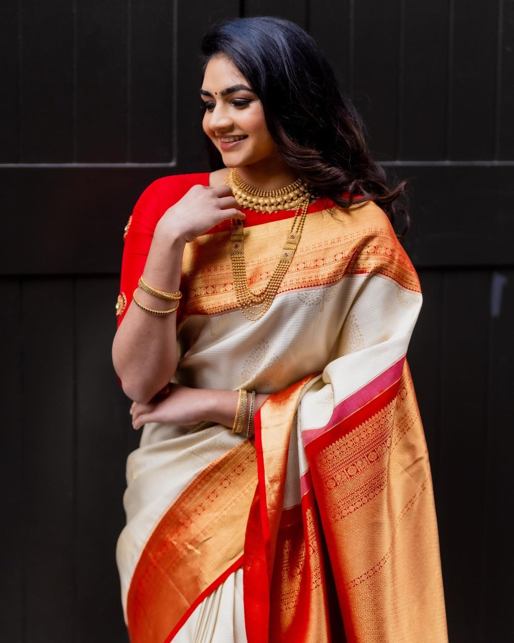 Marvellous Off White Soft Silk Saree With Whimsical Blouse Piece