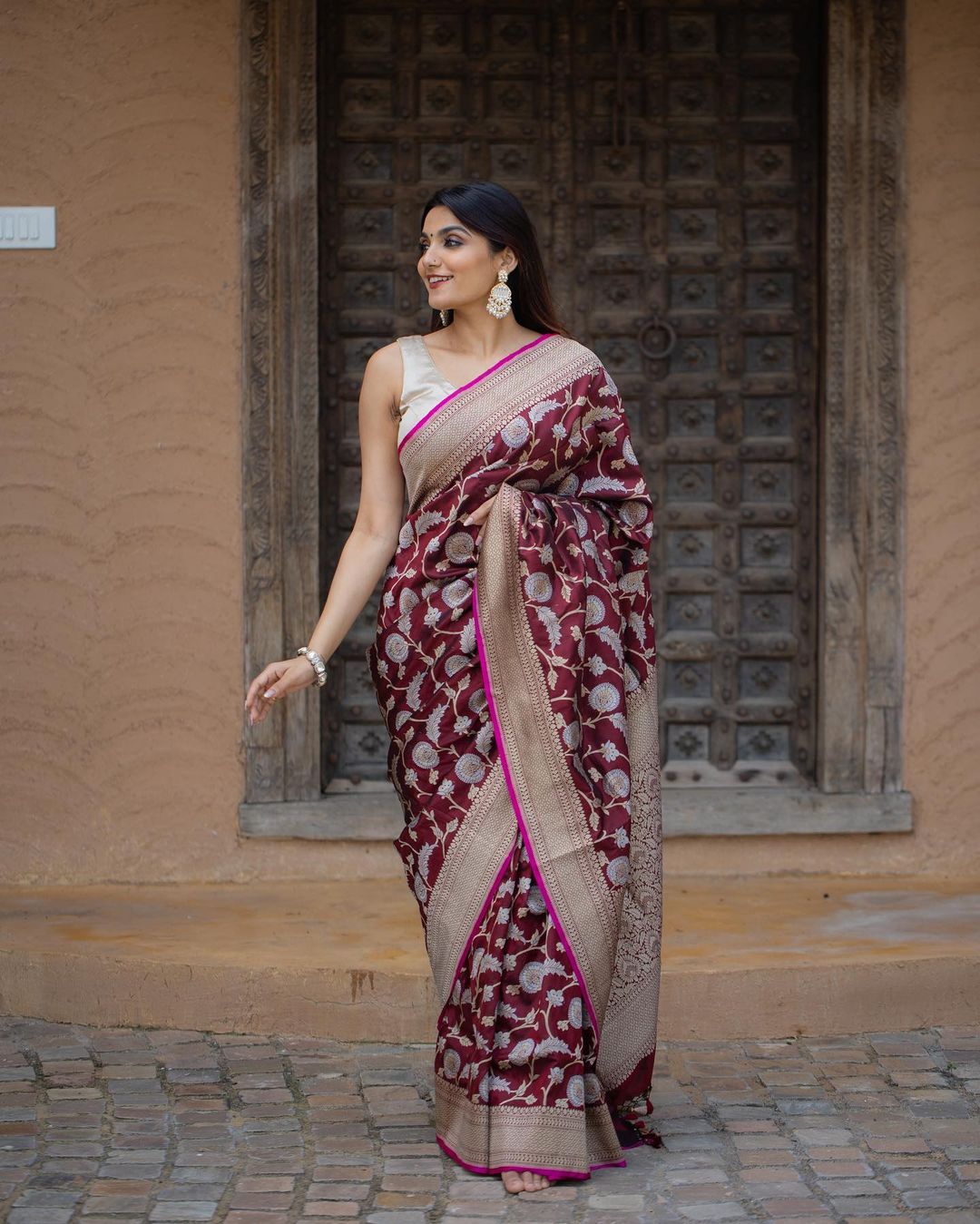 Charismatic Wine Soft Silk Saree With Susurrous Blouse Piece