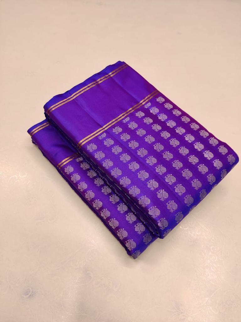 Amazing Royal Blue Soft Silk Saree With Tempting Blouse Piece