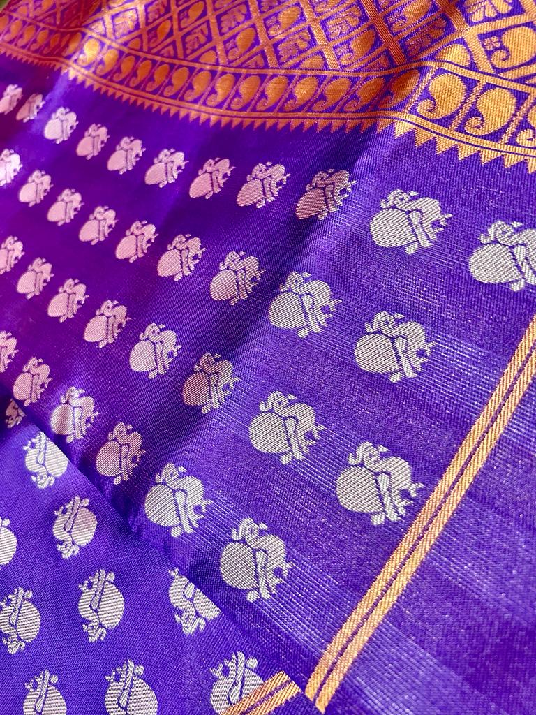 Amazing Royal Blue Soft Silk Saree With Tempting Blouse Piece