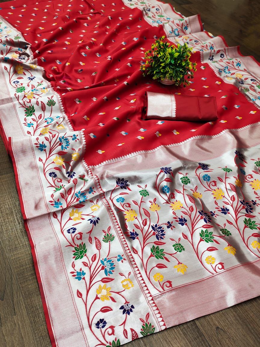 Staring Red Paithani Silk Saree With Quixotic Blouse Piece