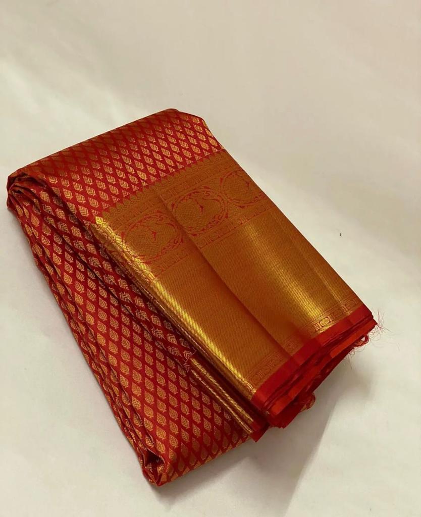 Delectable Red Kanjivaram Silk Saree With Classic Blouse Piece