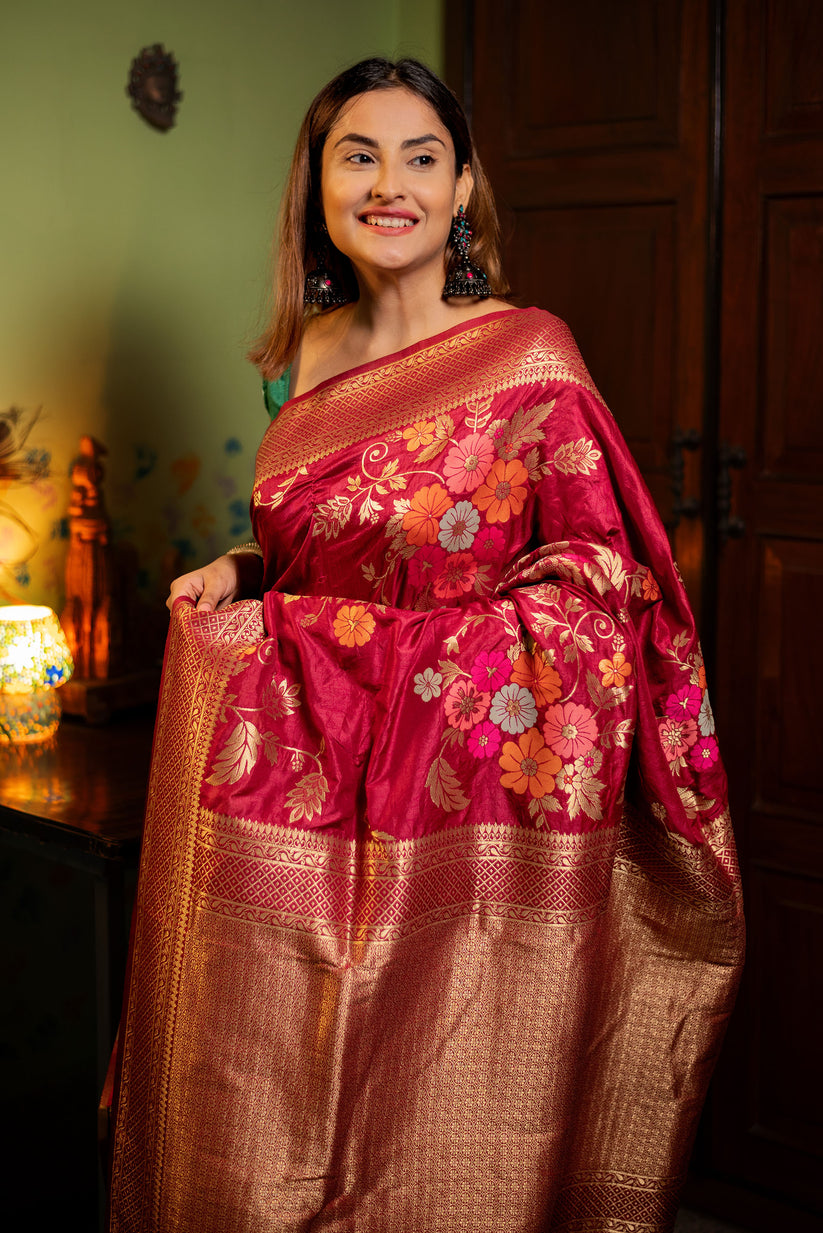 Improbable Red Soft Banarasi Silk Saree With Denouement Blouse Piece