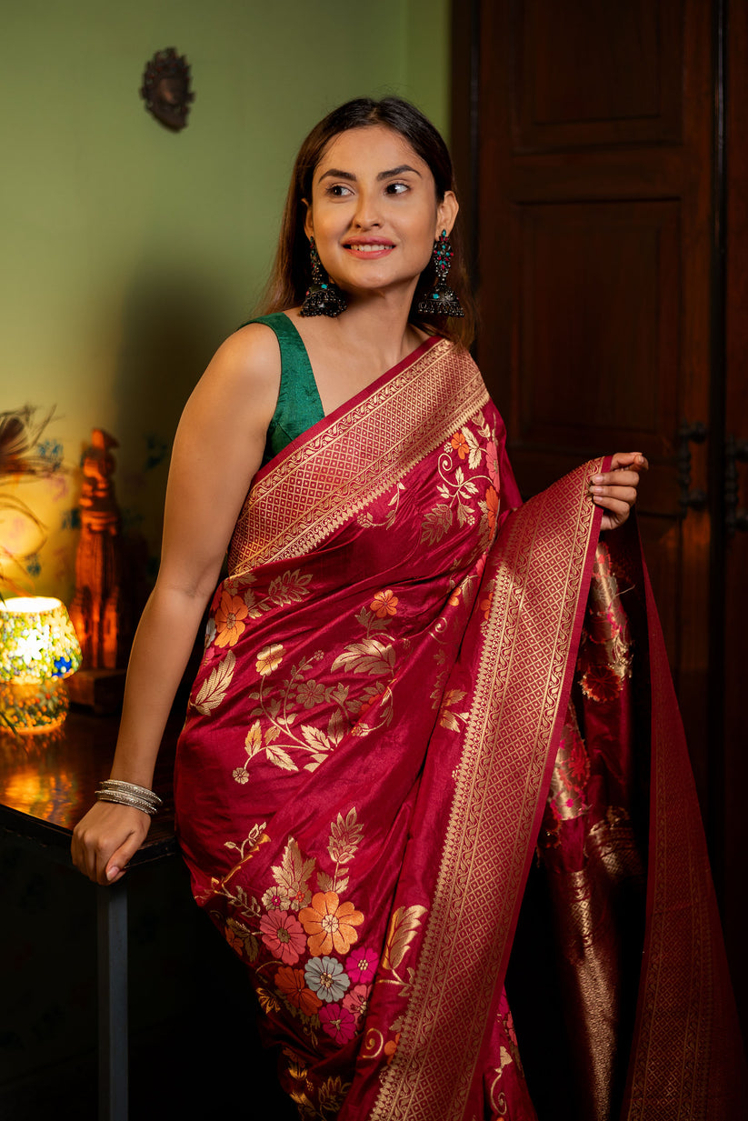 Improbable Red Soft Banarasi Silk Saree With Denouement Blouse Piece